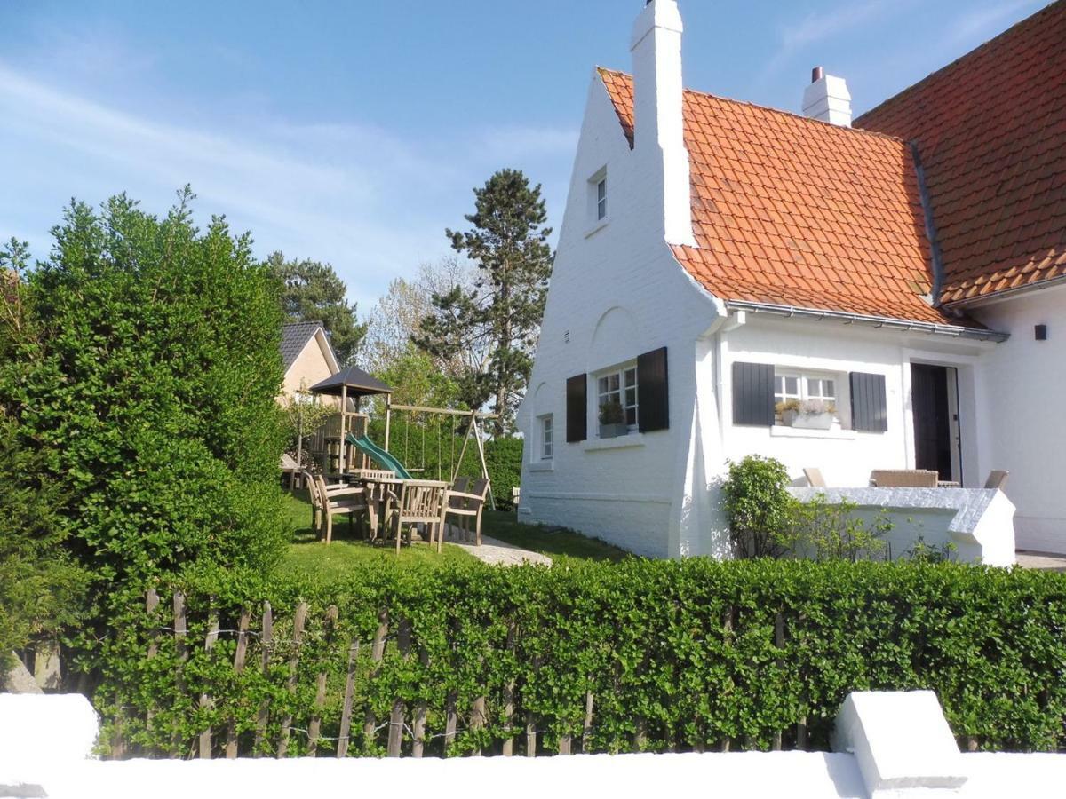 Charme Villa Le Chat Botté Koksijde Exterior foto